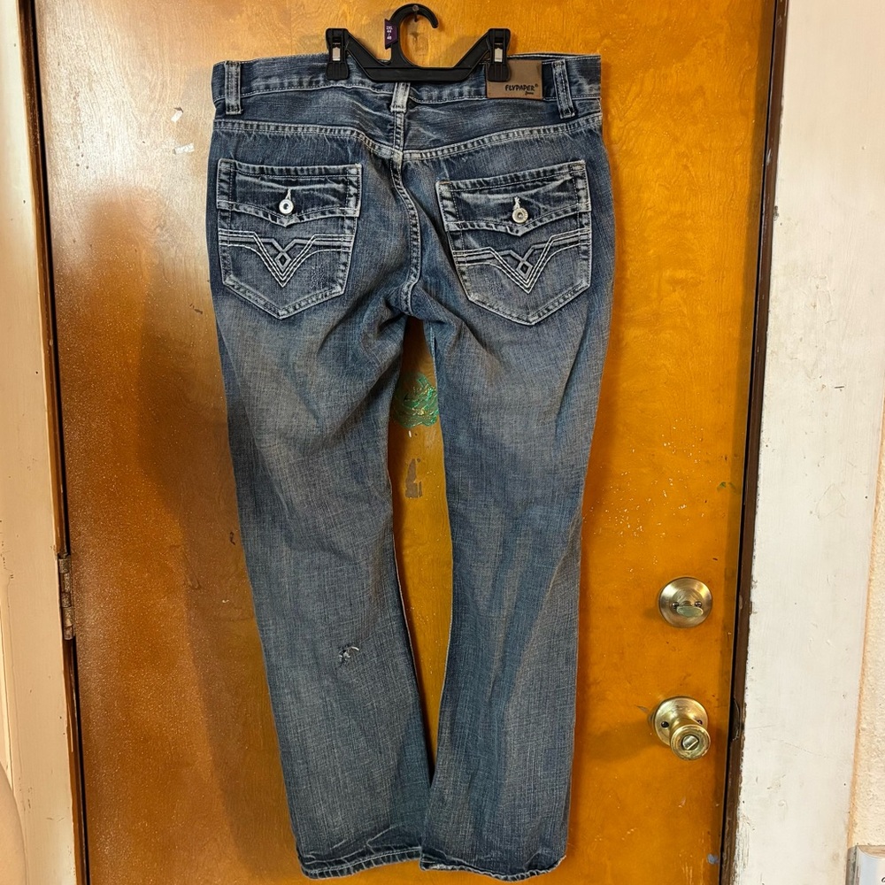 Flypaper Jeans. 33 x30    Blue.  Straight leg.